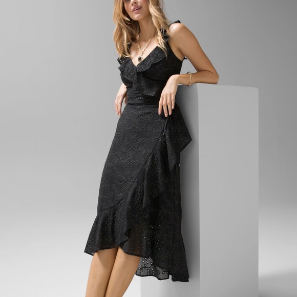 WHBM Eyelet Ruffle Wrap Dress in Black sz 4 NWT - Picture 2 of 6